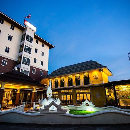 Madina Rayong Hotel Екстериор снимка