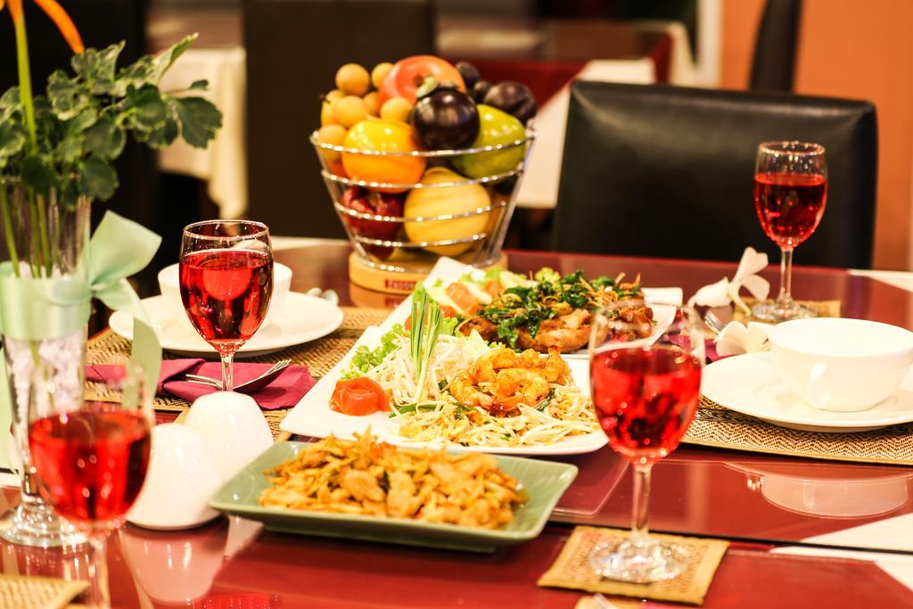 Madina Rayong Hotel Екстериор снимка