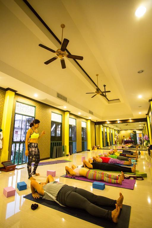 Madina Rayong Hotel Екстериор снимка