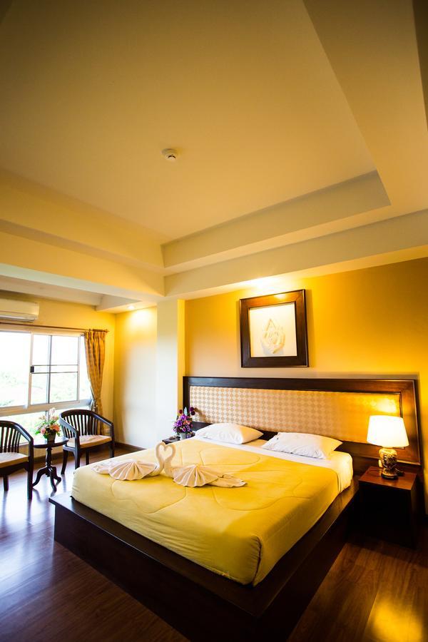 Madina Rayong Hotel Екстериор снимка