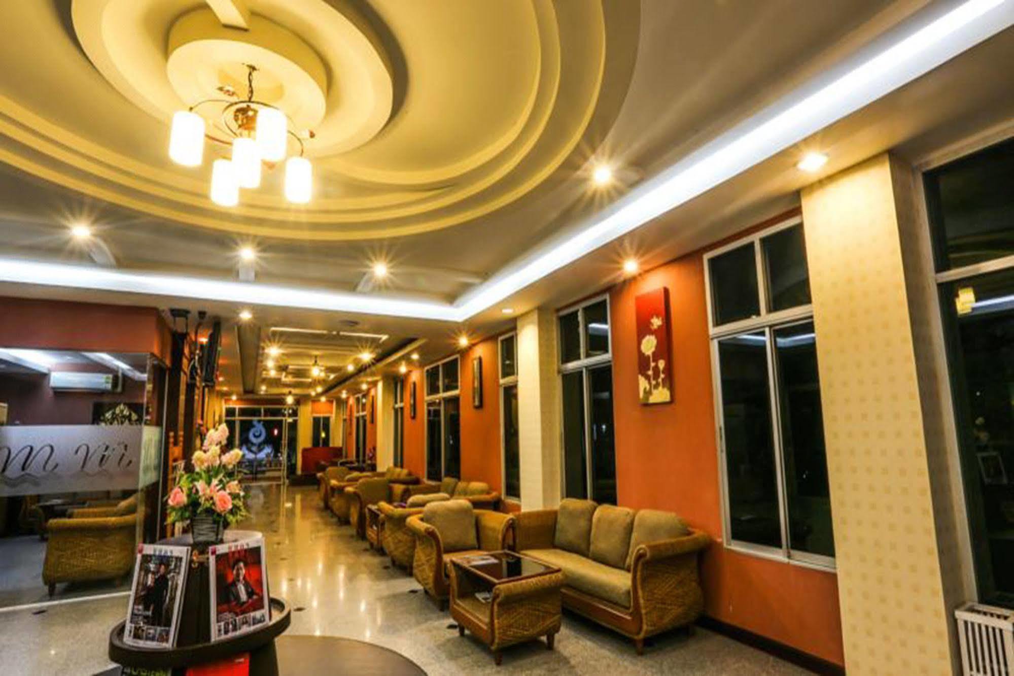 Madina Rayong Hotel Екстериор снимка